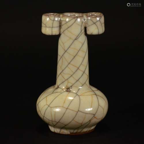 A Ge Ware Vase