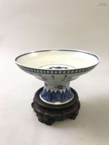 A Blue and White Stem Dish