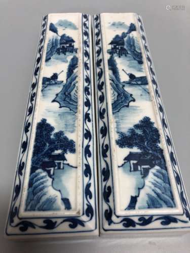 Qianlong Mark, A Pair of Blue and White Paper Weight