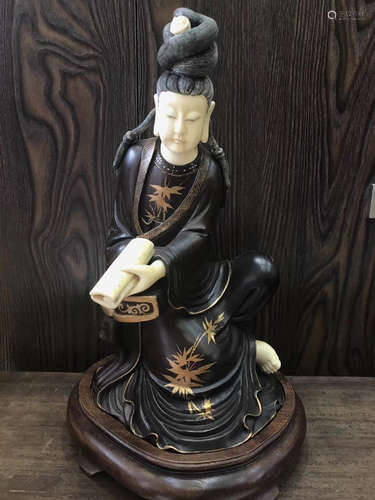 A XY GUANYIN FIGURE