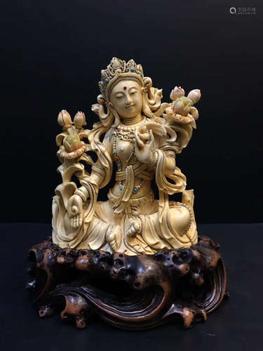 A XY BUDDHA FIGURE