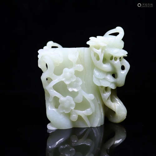 A HETIAN JADE CARVED BRUSH POT