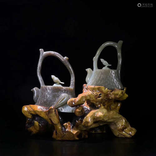 PAIR OF HETIAN JADE BIRD TEAPOTS