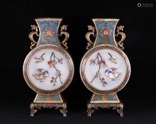 PAIR OF FINE DECORATED VASES