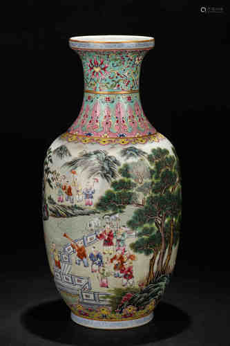 A Chinese Famille-Rose Porcelain Vase