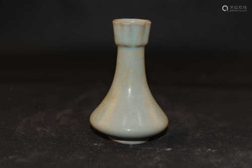 A Chinese Tu-Type Celadon Porcelain Vase