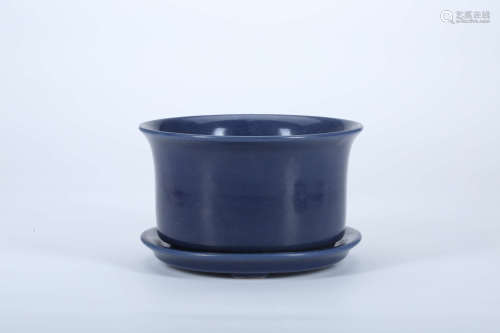A Chinese Blue Glazed Porcelain Planter