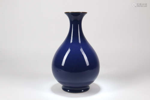 A Chinese Blue Glazed Porcelain Vase