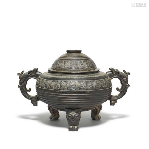 18th century  A bronze archaistic food vessel and cover, gui