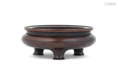 Fangshan Daomin Qingwan seal mark, 17th century A bronze tripod incense burner