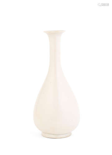 12th/13th century A Ding-type white-glazed pear-shaped vase