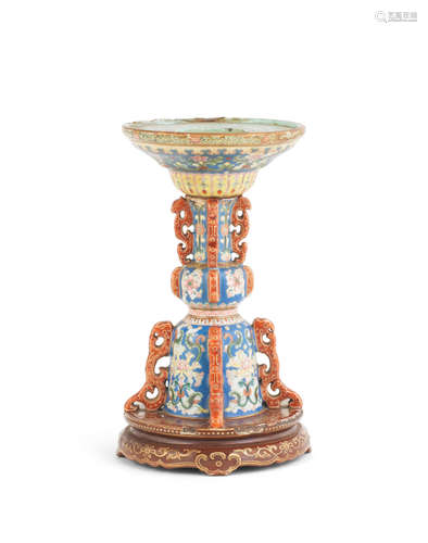 Qianlong seal mark and of the period A famille rose hat stand