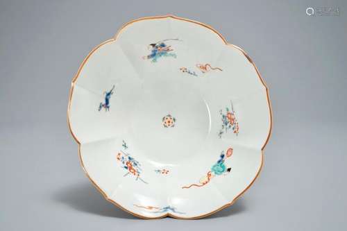 A JAPANESE LOTUS-SHAPED KAKIEMON BOWL WITH PLAYING BOYS, EDO, 17TH C.