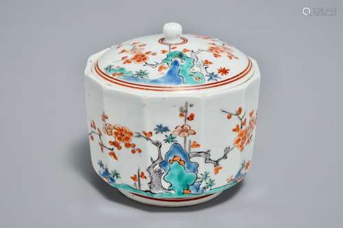 AN OGIVAL JAPANESE KAKIEMON SUGAR BOX AND COVER, EDO, 17/18TH C.