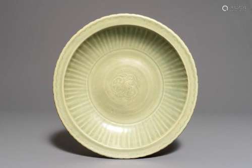 A CHINESE LONGQUAN CELADON CHARGER WITH UNDERGLAZE DRAGON, MING