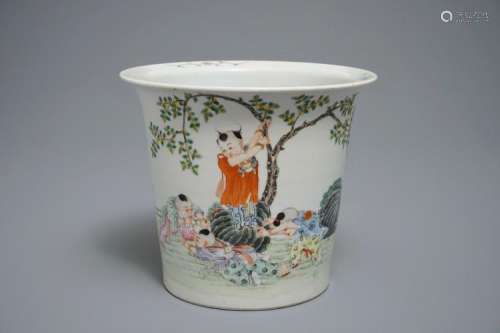 A CHINESE FAMILLE ROSE FLOWER POT WITH PLAYING BOYS, JU REN TANG MARK, REPUBLIC, 20TH C.