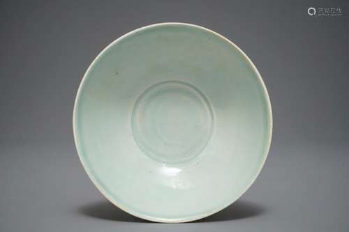 A CHINESE INCISED QINGBAI BOWL WITH UNDERGLAZE FLORAL DESIGN, SONG