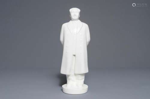A TALL CHINESE FIGURE OF MAO ZEDONG STANDING, 2ND HALF 20TH C.