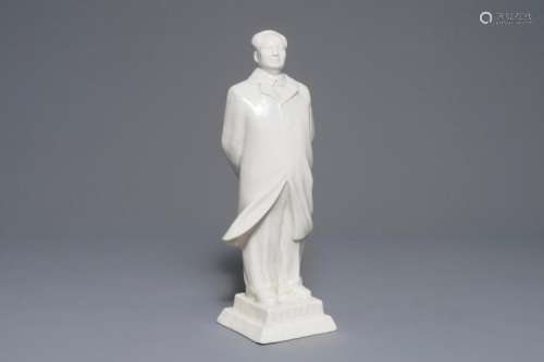 A TALL CHINESE FIGURE OF MAO ZEDONG STANDING ON AN INSCRIBED BASE, MARKED, 2ND HALF 20TH C.