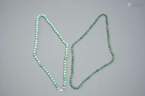 TWO CHINESE GREEN JADE BEADS NECKLACES, ONE WITH SILVER LOCK, 19/20TH C.