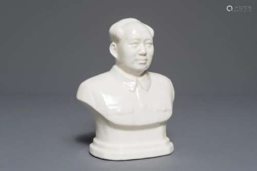 A CHINESE MAO ZEDONG BUST, 2ND HALF 20TH C.