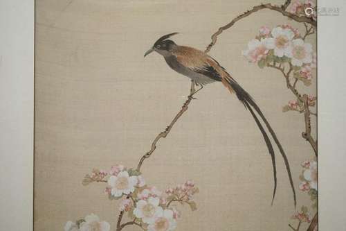 CHINESE SCHOOL, 20TH C., A BIRD ON A BLOSSOMING BRANCH, WATERCOLOUR ON SILK