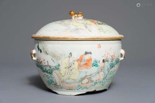 A CHINESE QIANJIANG CAI BOWL AND COVER, 19/20TH C.