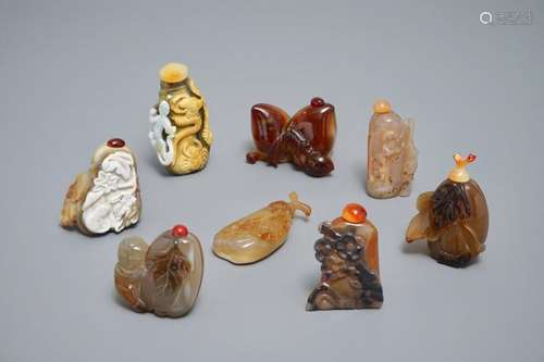 EIGHT CHINESE AGATE SNUFF BOTTLES, 20TH C.