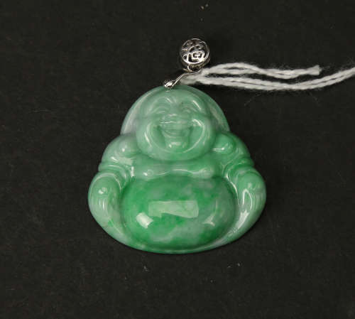 Hard jade buddha pendant with silver buckle