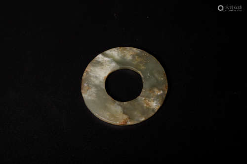 Chinese early stage annulus shape gray jade yuhuan