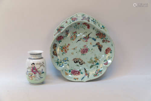 Chinese 19 century famille rose plate and bottle