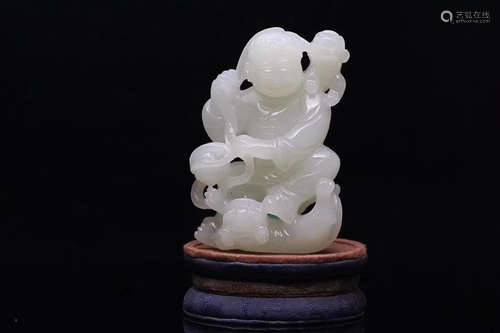 A HETIAN JADE SEED MATERIAL VASE, QING DYNASTY