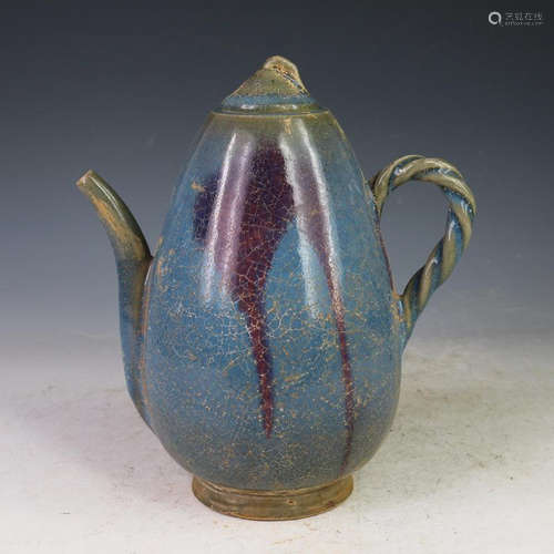 A JUNYAO POT, SONG DYNASTY (960-1279)