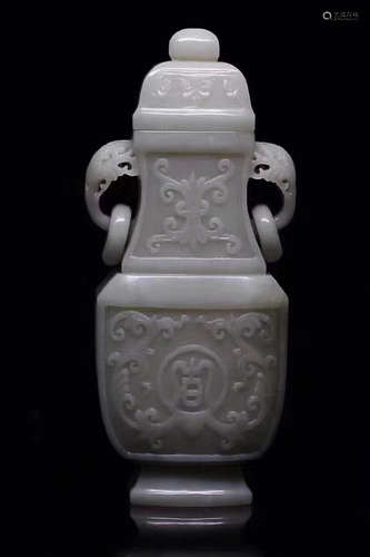 AN OLD TIBETAN HETIAN JADE SEED MATERIAL SQUARE VASE