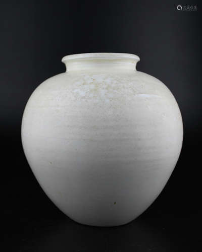 A XINGYAO JAR WITH HANLIN MARK