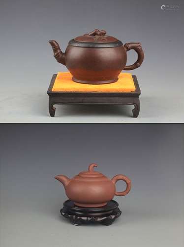 GROUP OF TWO FINELY MADE YI XING ZI SHA TEA POT