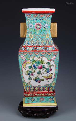 A ENAMEL COLOR FLOWER PATTERN PORCELAIN VASE