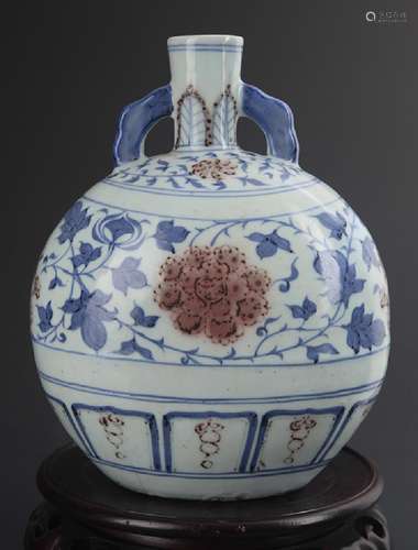 BLUE AND WHITE PEONY PATTERN PORCELAIN VASE