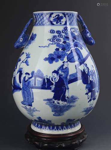 BLUE AND WHITE STORY PATTERN DEER HEAD JAR