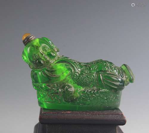 A FINE GLASS LUCKY BOY SNUFF BOTTLE