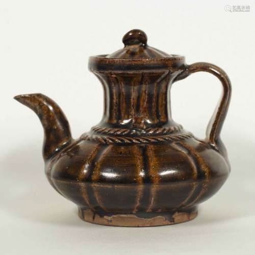 Black glazed Arabic Style Ewer with Lid, Song Dynasty