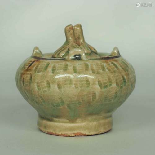 Lidded Water Pot with Brown Spot, Eastern Jin Dynasty