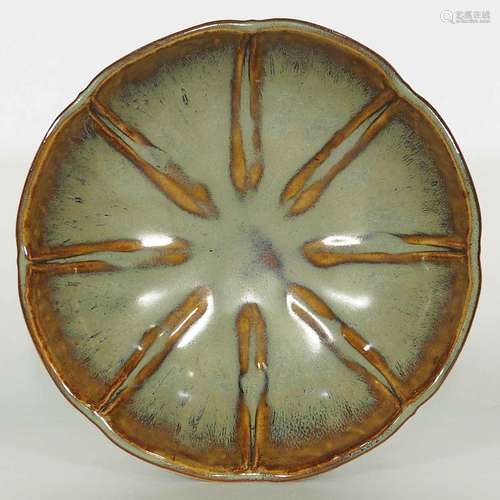 Coloured Glaze Eight Lobed Bowl, Yuan Dynasty