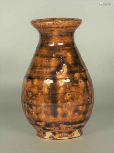 Brown Glaze Bottle Vase, Jin-Song Dynasty