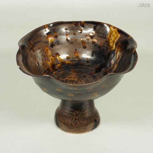 Jizhou Stemcup with Lobbed Rim, Song Dynasty