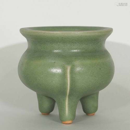 Longquan Tripod Censer, mid Ming Dynasty