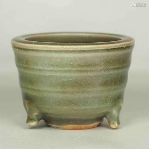 Small Longquan Tripod Censer, Yuan Dynasty