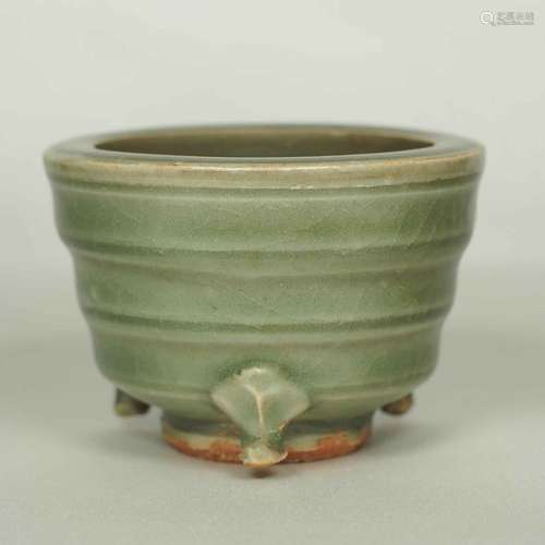 Small Longquan Tripod Censer, Yuan Dynasty