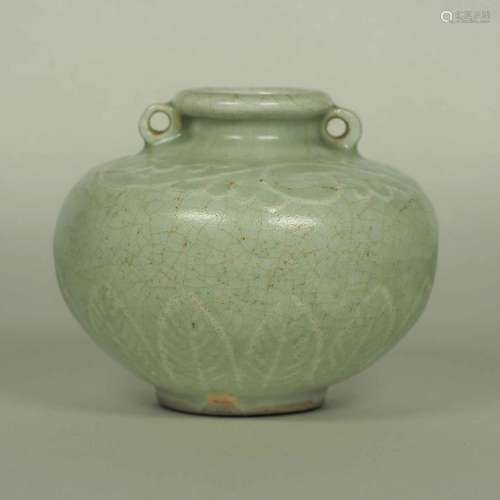 Longquan Crackled Jarlet, Yuan Dynasty