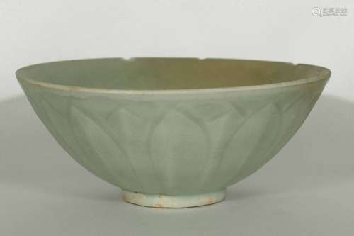 Longquan Bowl with Carved Lotus Petal Design, Yuan Dynasty